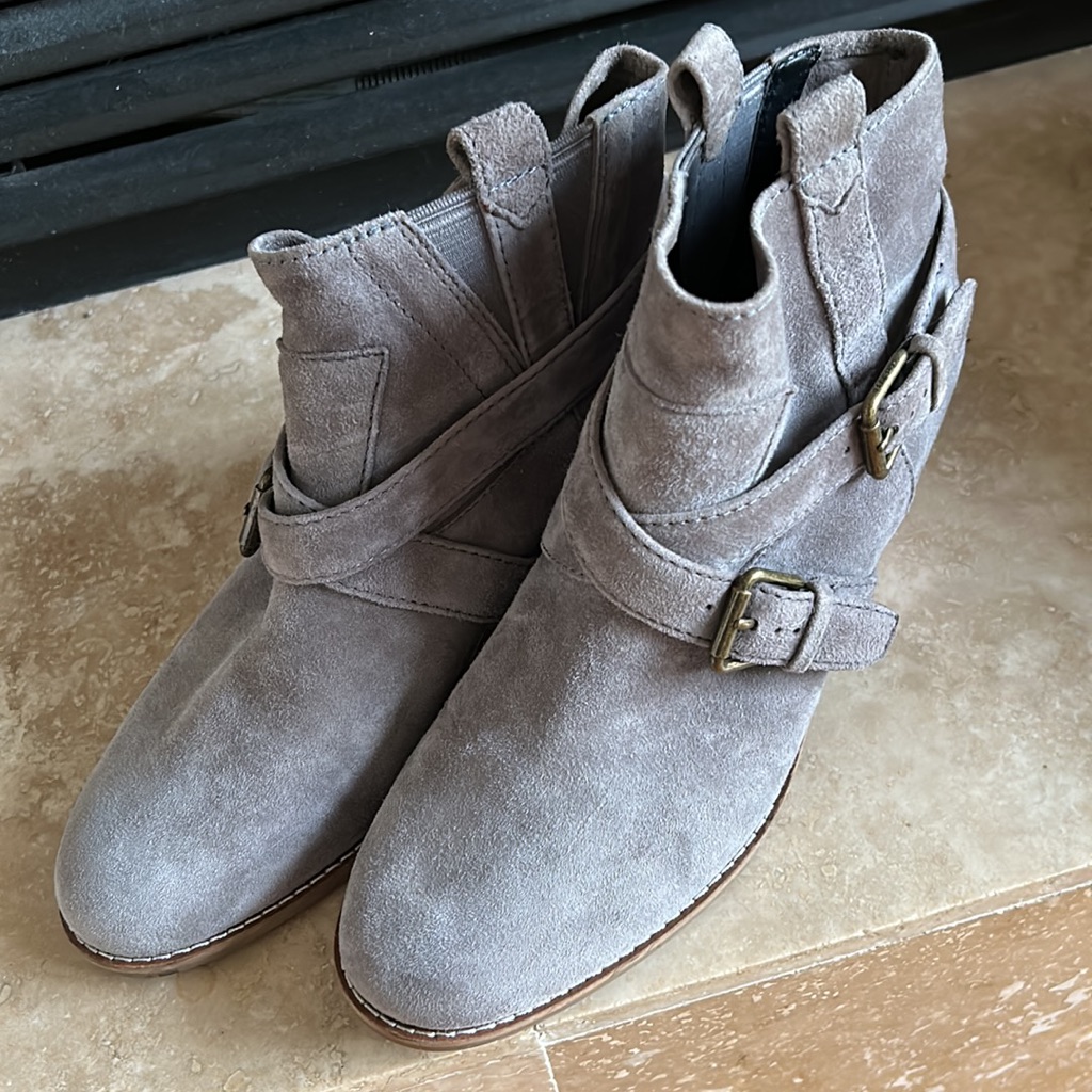 Lovely Gray High Quality Booties